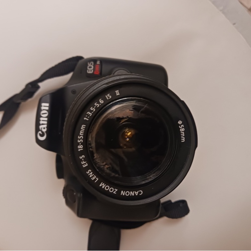 Canon EOS Rebel T7